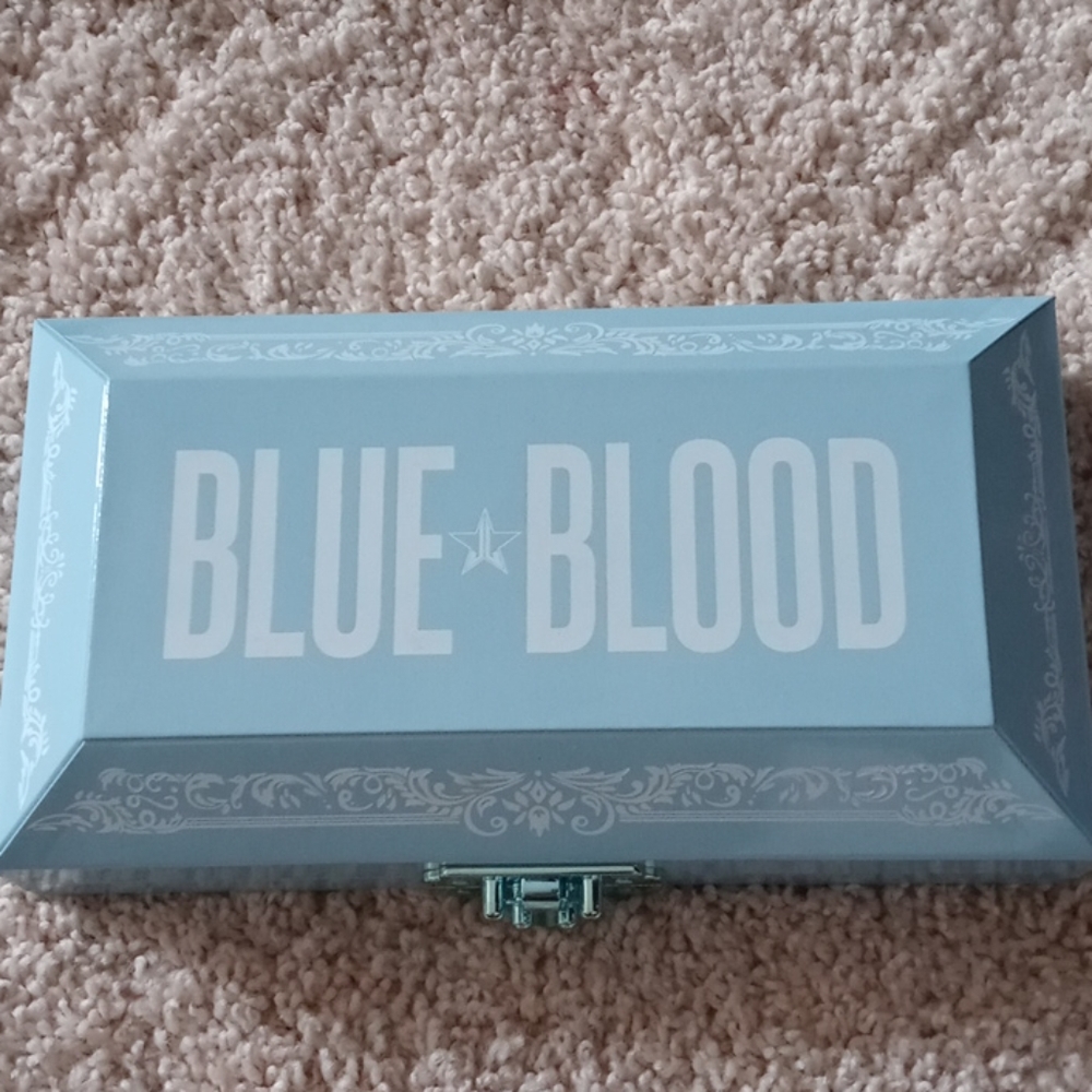 Jeffree star eyeshadow pallet